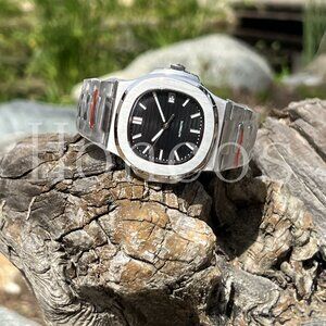 Black and Silver  Nautilus want to be Watch with nh35 movement 5711